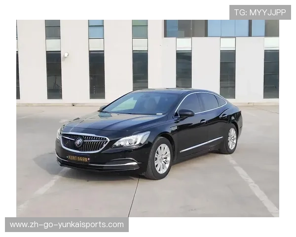 16款别克君越要价12万,刚打开车门就不正常,买卖双方大吵一架